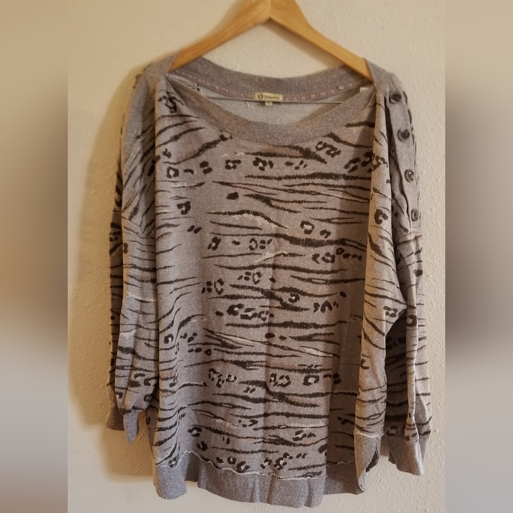 Democracy womens animal spits and stripes print sweater size 3XL
